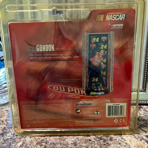 Mc Farlane Jeff Gordon Limited edition. - Picture 7 of 11